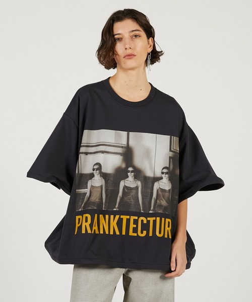 PRANK PROJECT(プランクプロジェクト)の「【Pre-Order】裾ボーンTシャツ / Wire Hem Big Tee(Tシャツ/カットソー・レディース・チャコールグレー/ホワイト・FREE)」の2枚目の写真