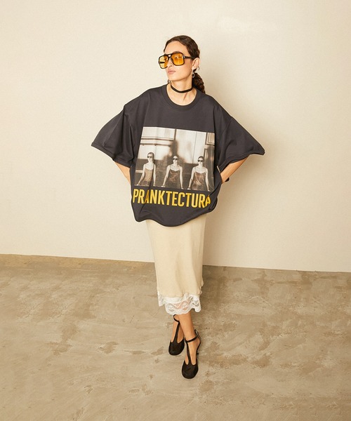 PRANK PROJECT(プランクプロジェクト)の「【Pre-Order】裾ボーンTシャツ / Wire Hem Big Tee(Tシャツ/カットソー・レディース・チャコールグレー/ホワイト・FREE)」の21枚目の写真