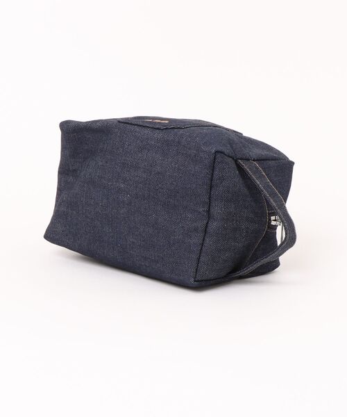 A.P.C.(アーペーセー)の「TROUSSE DE TOILETTE(ポーチ・メンズ・ブルー・ONESIZE)」の3枚目の写真