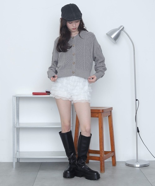 WEGO(ウィゴー)の「WEGO/【26年春新作】ケーブルニットカーディガン(カーディガン/ボレロ・レディース・レッド/ホワイト/グレー・LARGE/MEDIUM)」の14枚目の写真
