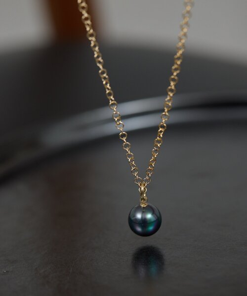 GALLARDAGALANTE（ガリャルダガランテ）の「サークルチェーンストーンネックレス（リング・レディース・ネイビー/グリーン・FREE）」の2枚目の写真