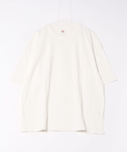 FRUIT OF THE LOOM(フルーツオブザルーム)の「【ST】【FRUIT OF THE LOOM】製品染め プリント入り BIG S/S T(Tシャツ/カットソー・レディース・ピンク/カーキ/ホワイト/レンガ・X-LARGE/MEDIUM/LARGE)」の2枚目の写真