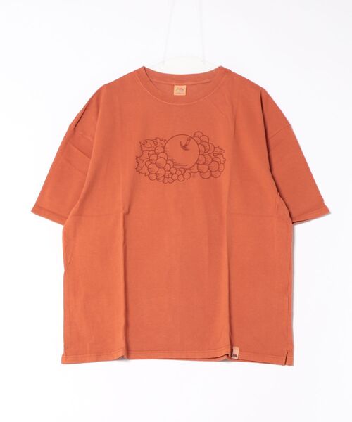 FRUIT OF THE LOOM(フルーツオブザルーム)の「【ST】【FRUIT OF THE LOOM】製品染め プリント入り BIG S/S T(Tシャツ/カットソー・レディース・ピンク/カーキ/ホワイト/レンガ・X-LARGE/MEDIUM/LARGE)」の1枚目の写真