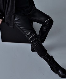 CavariA（キャバリア）の「『CavariA/キャバリア』PUレザーZIPデザインストレッチスキニーパンツ（その他パンツ）」