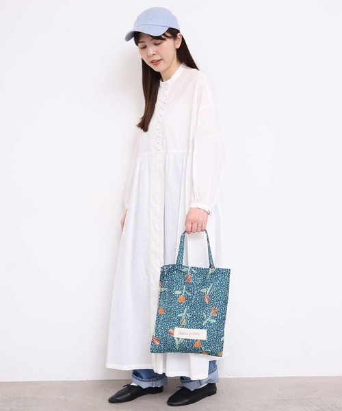 l'atelier du savon(アトリエドサボン)の「ちぎり絵のチューリッププリント トートバッグ(トートバッグ・レディース・レッド/グリーン・FREE)」の14枚目の写真