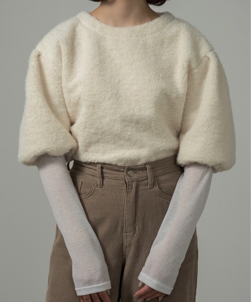 lawgy(ラウジー)の「fluffy puff shoulder short tops / フラッフィーパフショルダーショートトップス(その他トップス・レディース・アイボリー/ブラック/ベージュ・FREE)」の14枚目の写真