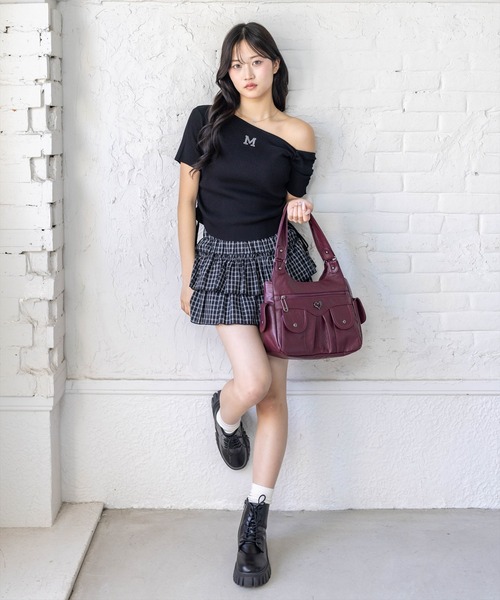 clear（クリア）の「ヴィンテージライクハートモチーフ合皮バッグ［Y2K カジュアル 着回し力抜群］（ハンドバッグ・レディース・レッド/ブラック/ブラウン/ゴールド・F）」の22枚目の写真