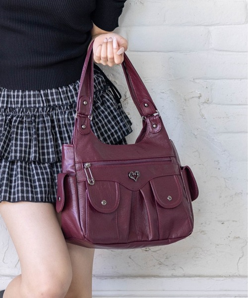 clear（クリア）の「ヴィンテージライクハートモチーフ合皮バッグ［Y2K カジュアル 着回し力抜群］（ハンドバッグ・レディース・レッド/ブラック/ブラウン/ゴールド・F）」の21枚目の写真