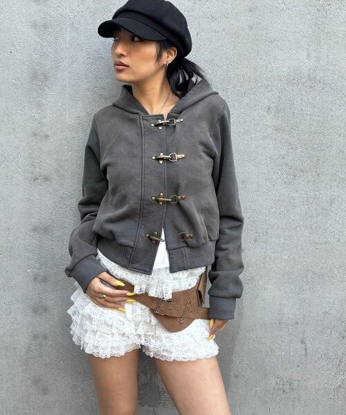 WHO'S WHO gallery（フーズフーギャラリー）の「ファイヤーマンフックパーカー（パーカー・レディース・グリーン/チャコールグレー/ライトグレー・SMALL/MEDIUM）」の4枚目の写真