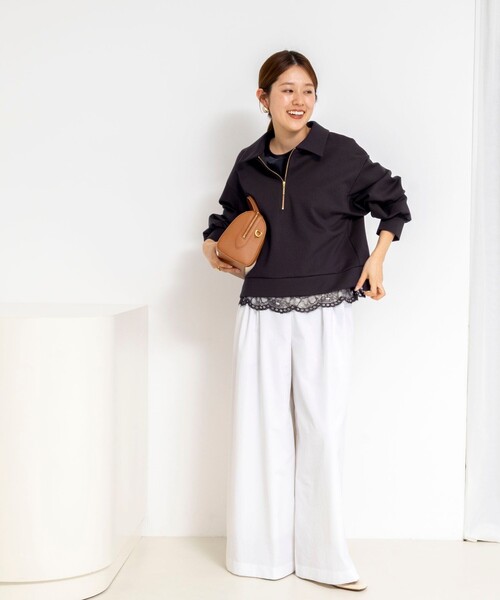 NOLLEY’S(ノーリーズ)の「ウォッシャブル裾レースオトナサテンTシャツ(シャツ/ブラウス・レディース・ブラック/ネイビー/ホワイト・38)」の4枚目の写真