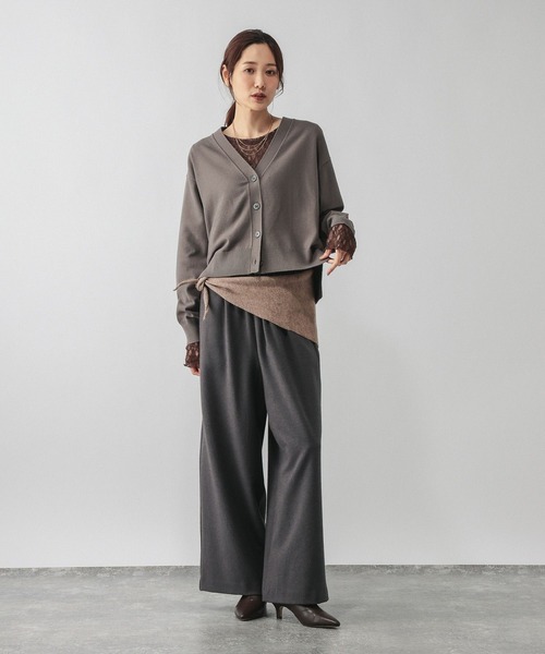 GLOBAL WORK（グローバルワーク）の「ドライタッチVネックカーディガン長袖/634143（カーディガン/ボレロ・レディース・ブラウン/グレー系5/ブラック/コーラルピンク/ライトイエロー/ライトブルー/ライトベージュ・SHORT/REGULAR）」の12枚目の写真