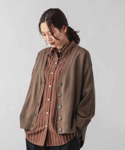 GLOBAL WORK（グローバルワーク）の「ドライタッチVネックカーディガン長袖/634143（カーディガン/ボレロ・レディース・ブラウン/グレー系5/ブラック/コーラルピンク/ライトイエロー/ライトブルー/ライトベージュ・SHORT/REGULAR）」の19枚目の写真