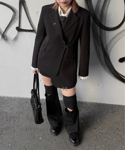 jiasecond.（ジアセカンド）の「【jiasecond.】アシンメトリーフックオーバージャケット / ジャケット アウター モード アシメ 変形 ピアス オーバー（テーラードジャケット・レディース・ブラック・FREE）」の15枚目の写真