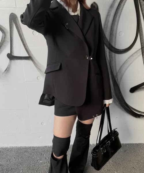 jiasecond.（ジアセカンド）の「【jiasecond.】アシンメトリーフックオーバージャケット / ジャケット アウター モード アシメ 変形 ピアス オーバー（テーラードジャケット・レディース・ブラック・FREE）」の13枚目の写真