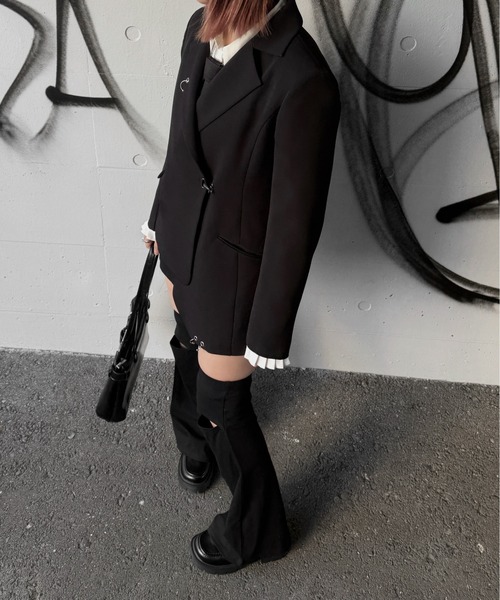 jiasecond.（ジアセカンド）の「【jiasecond.】アシンメトリーフックオーバージャケット / ジャケット アウター モード アシメ 変形 ピアス オーバー（テーラードジャケット・レディース・ブラック・FREE）」の16枚目の写真