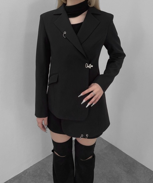 jiasecond.（ジアセカンド）の「【jiasecond.】アシンメトリーフックオーバージャケット / ジャケット アウター モード アシメ 変形 ピアス オーバー（テーラードジャケット・レディース・ブラック・FREE）」の3枚目の写真