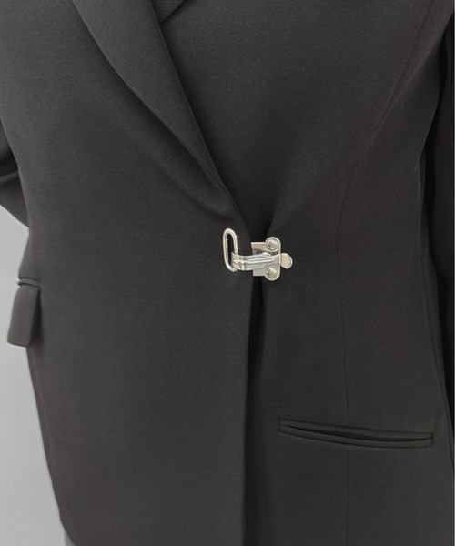 jiasecond.（ジアセカンド）の「【jiasecond.】アシンメトリーフックオーバージャケット / ジャケット アウター モード アシメ 変形 ピアス オーバー（テーラードジャケット・レディース・ブラック・FREE）」の10枚目の写真