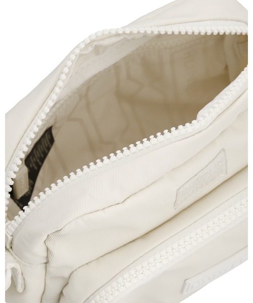 HUNTER（ハンター）の「ナイロン クロスボディ ボーン イン スコットランド（ボディバッグ/ウエストポーチ・レディース・ホワイト・ONE）」の4枚目の写真