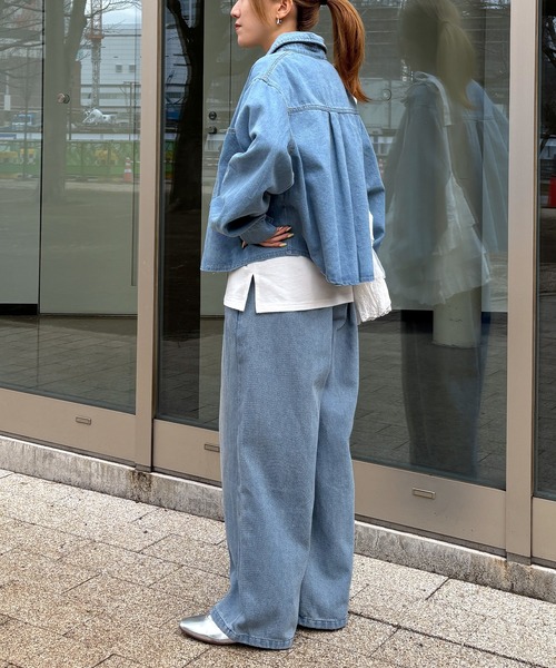 ISOOK（アイスー）の「【ISOOK / アイスー】オーバーサイズデニムライクジャケット / Gジャン デニムシャツ シャツジャケット デニムジャケット ミドル丈 ビッグシルエット オーバーサイズ 長袖 春ジャケット 春服 ブルー ライトブルー ZOZOTOWN限定（デニムジャケット・レディース・ライトブルー/ブルー・FREE）」の17枚目の写真