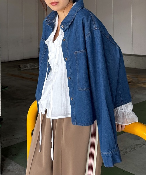 ISOOK（アイスー）の「【ISOOK / アイスー】オーバーサイズデニムライクジャケット / Gジャン デニムシャツ シャツジャケット デニムジャケット ミドル丈 ビッグシルエット オーバーサイズ 長袖 春ジャケット 春服 ブルー ライトブルー ZOZOTOWN限定（デニムジャケット・レディース・ライトブルー/ブルー・FREE）」の20枚目の写真