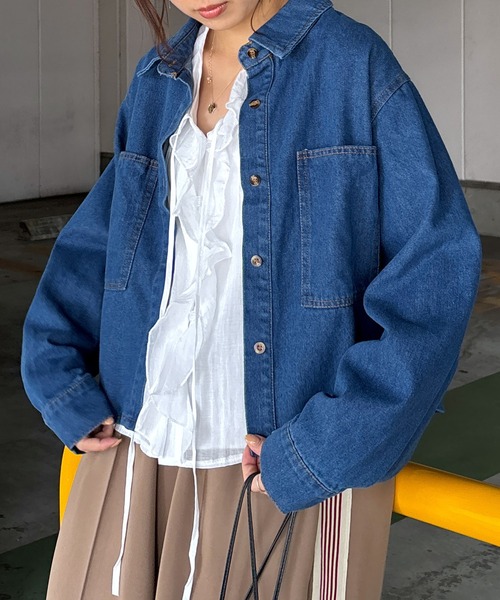 ISOOK（アイスー）の「【ISOOK / アイスー】オーバーサイズデニムライクジャケット / Gジャン デニムシャツ シャツジャケット デニムジャケット ミドル丈 ビッグシルエット オーバーサイズ 長袖 春ジャケット 春服 ブルー ライトブルー ZOZOTOWN限定（デニムジャケット・レディース・ライトブルー/ブルー・FREE）」の22枚目の写真