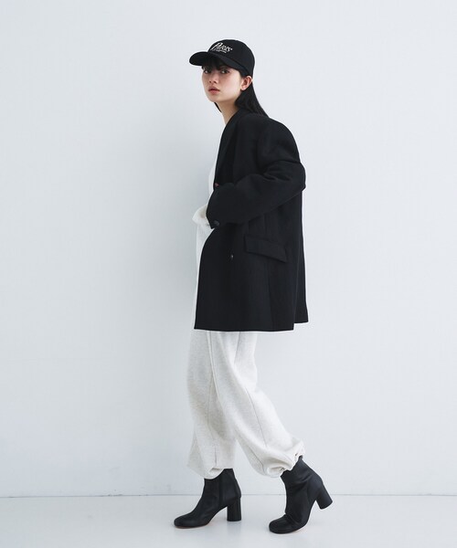 CODE A（コードエー）の「arc tailored jacket（テーラードジャケット・レディース・ブラック/ライトベージュ・00）」の7枚目の写真
