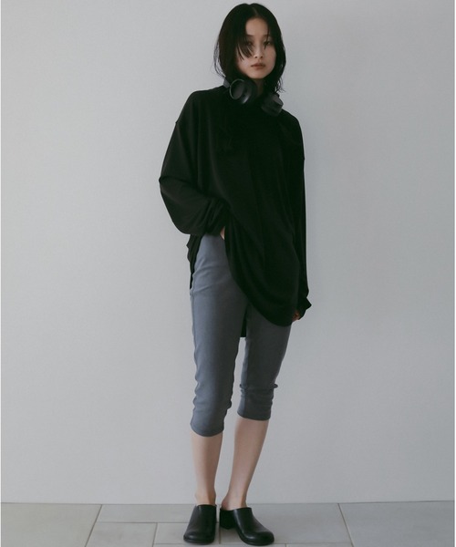 anuke（アンヌーク）の「Over Long T-Shirts（Tシャツ/カットソー・レディース・ブラック/キャメル・FREE）」の3枚目の写真