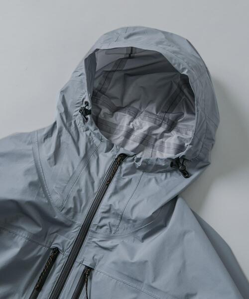 EKAL（エカル）の「HIKE SHELL JACKET（ナイロンジャケット・メンズ・ライトベージュ/ライトグレー・LARGE/MEDIUM/X-LARGE）」の5枚目の写真