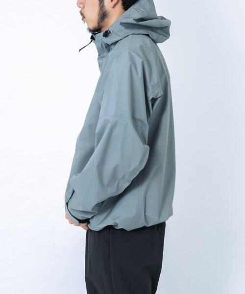 EKAL（エカル）の「HIKE SHELL JACKET（ナイロンジャケット・メンズ・ライトベージュ/ライトグレー・LARGE/MEDIUM/X-LARGE）」の12枚目の写真