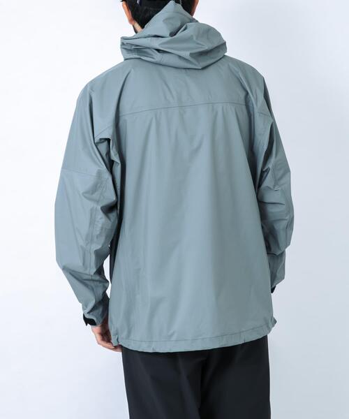 EKAL（エカル）の「HIKE SHELL JACKET（ナイロンジャケット・メンズ・ライトベージュ/ライトグレー・LARGE/MEDIUM/X-LARGE）」の14枚目の写真