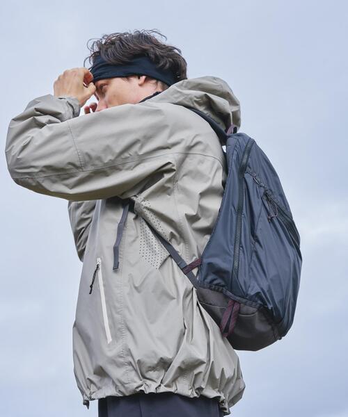 EKAL（エカル）の「HIKE SHELL JACKET（ナイロンジャケット・メンズ・ライトベージュ/ライトグレー・LARGE/MEDIUM/X-LARGE）」の20枚目の写真