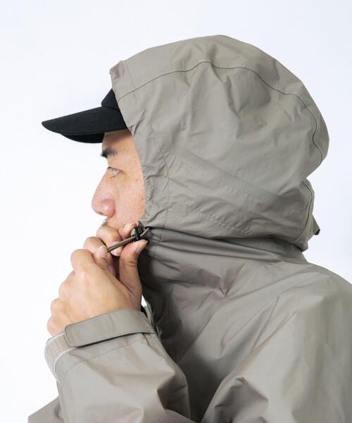 EKAL（エカル）の「HIKE SHELL JACKET（ナイロンジャケット・メンズ・ライトベージュ/ライトグレー・LARGE/MEDIUM/X-LARGE）」の5枚目の写真