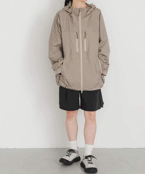 EKAL（エカル）の「HIKE SHELL JACKET（ナイロンジャケット・メンズ・ライトベージュ/ライトグレー・LARGE/MEDIUM/X-LARGE）」の10枚目の写真