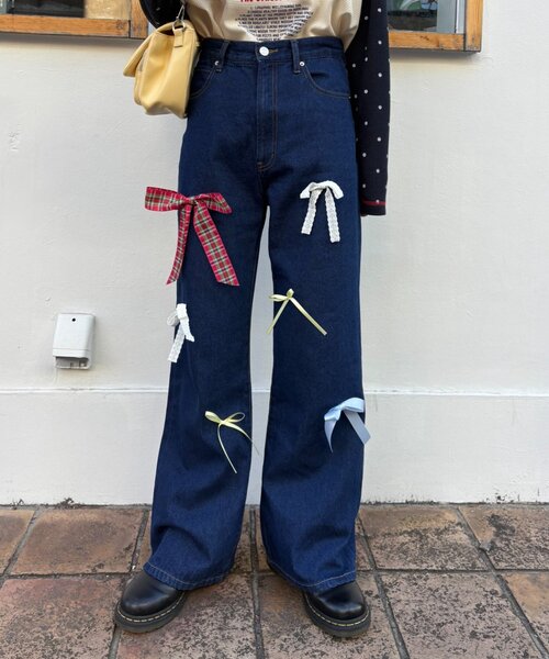 CIAOPANIC TYPY（チャオパニックティピー）の「【HELLO.SANFRANCISCO/ハローサンフランシスコ】カラフルリボンフレアデニム（デニムパンツ・レディース・ブルー/サックスブルー・SMALL/MEDIUM）」の3枚目の写真