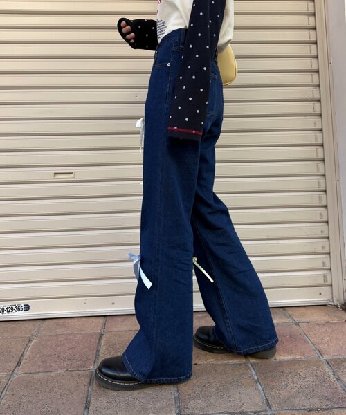 CIAOPANIC TYPY（チャオパニックティピー）の「【HELLO.SANFRANCISCO/ハローサンフランシスコ】カラフルリボンフレアデニム（デニムパンツ・レディース・ブルー/サックスブルー・SMALL/MEDIUM）」の5枚目の写真