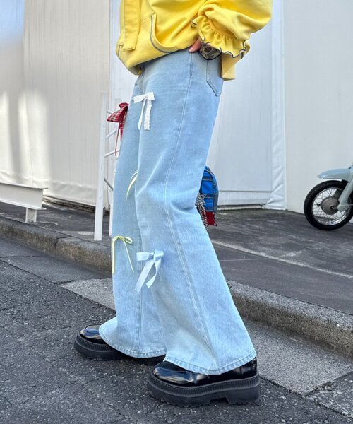 CIAOPANIC TYPY（チャオパニックティピー）の「【HELLO.SANFRANCISCO/ハローサンフランシスコ】カラフルリボンフレアデニム（デニムパンツ・レディース・ブルー/サックスブルー・SMALL/MEDIUM）」の13枚目の写真