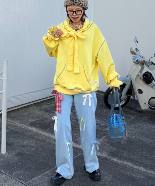 CIAOPANIC TYPY（チャオパニックティピー）の「【HELLO.SANFRANCISCO/ハローサンフランシスコ】カラフルリボンフレアデニム（デニムパンツ・レディース・ブルー/サックスブルー・SMALL/MEDIUM）」の16枚目の写真