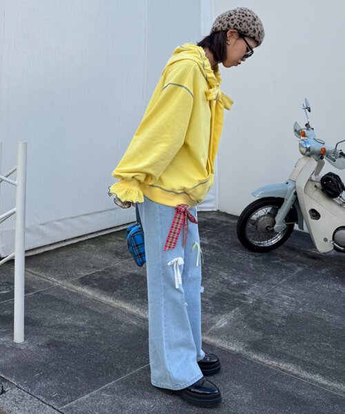 CIAOPANIC TYPY（チャオパニックティピー）の「【HELLO.SANFRANCISCO/ハローサンフランシスコ】カラフルリボンフレアデニム（デニムパンツ・レディース・ブルー/サックスブルー・SMALL/MEDIUM）」の17枚目の写真