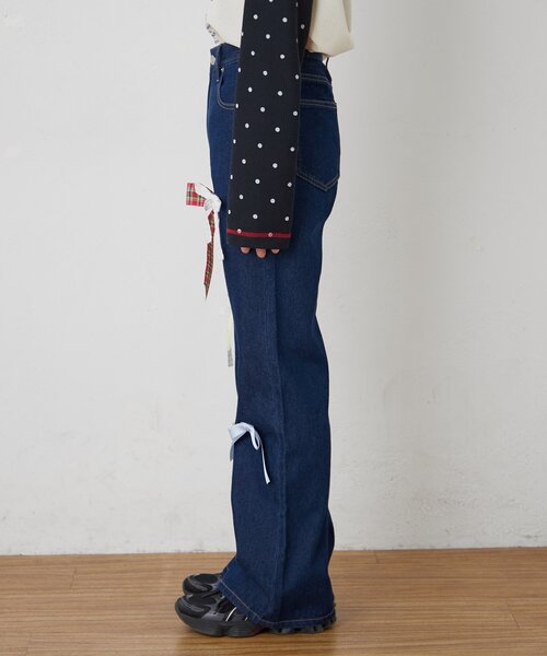 CIAOPANIC TYPY（チャオパニックティピー）の「【HELLO.SANFRANCISCO/ハローサンフランシスコ】カラフルリボンフレアデニム（デニムパンツ・レディース・ブルー/サックスブルー・SMALL/MEDIUM）」の20枚目の写真
