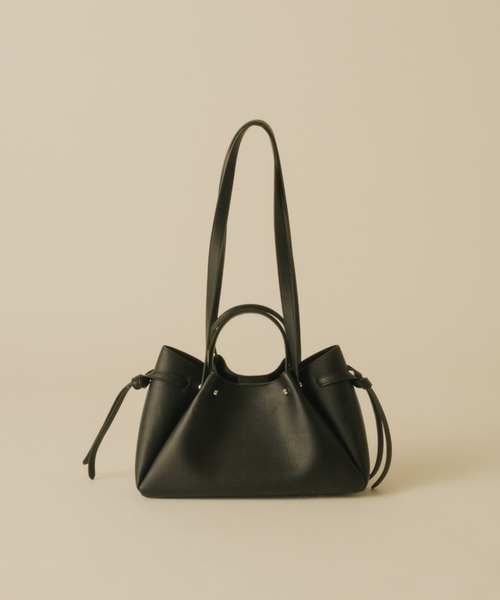 NEUNA(ヌナ)の「【iPadがすっぽり入る◎&ポーチ付き!】ノットハンドルバッグ(トートバッグ・レディース・ブラック/ライトベージュ・FREE)」の18枚目の写真