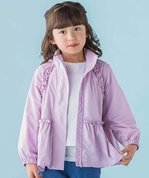 BeBe Petits Pois Vert（ベベプチポワヴェール）の「【店舗限定】タフタメッシュフリルジャケット(95～150㎝)（ナイロンジャケット）」
