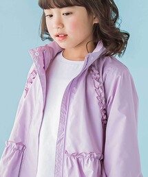 BeBe Petits Pois Vert（ベベプチポワヴェール）の「【店舗限定】タフタメッシュフリルジャケット（ナイロンジャケット）」