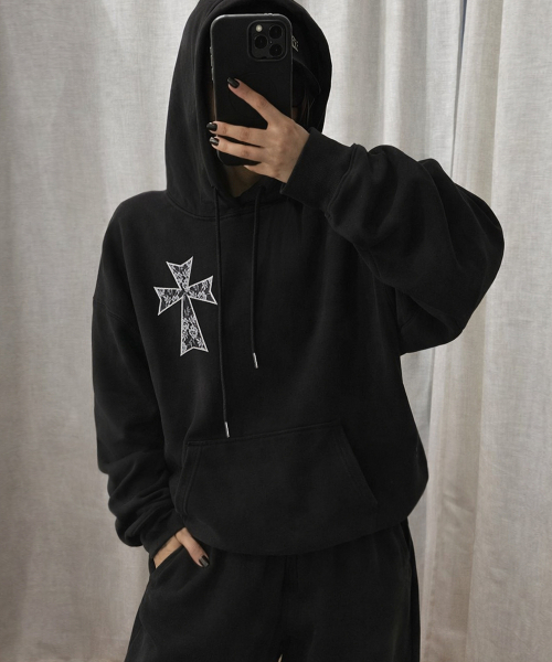GRAVER（グレーバー）の「[ユニセックス]ドットクロス_レースフードパーカー_ブラック（パーカー・レディース・ブラック・MEDIUM/LARGE/SMALL）」の11枚目の写真