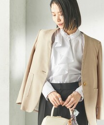 〈手洗い可能〉パール モチーフ ボタン フリル ブラウス