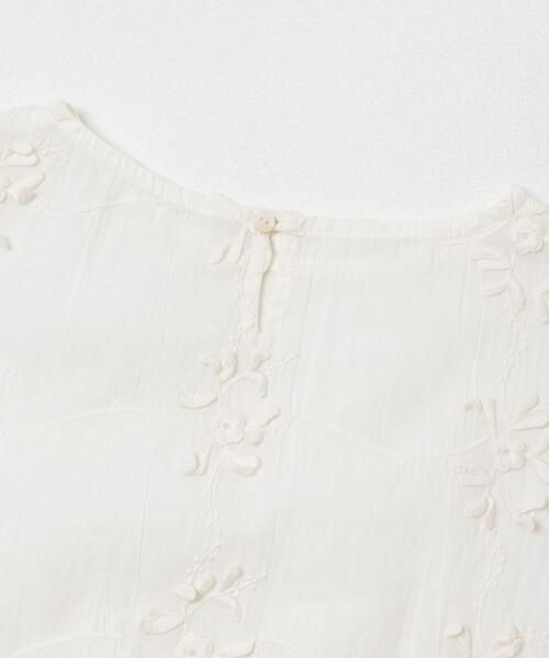 URBAN RESEARCH DOORS（アーバンリサーチドアーズ）の「立体刺繍ブラウス（シャツ/ブラウス・レディース・オフホワイト/ブラック・FREE）」の15枚目の写真