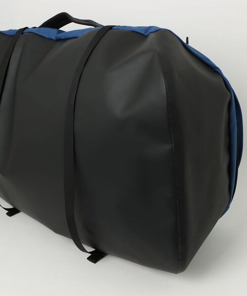 Mammut(マムート)の「【背負えるダッフルバッグ】カーゴ 70L / Cargo 70(ボストンバッグ・メンズ・ブルー・70 L)」の4枚目の写真