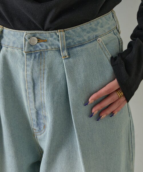 goocy(グーシー)の「【セットアップ対応】デニムタックワイドパンツ(デニムパンツ・レディース・ブラック/ブルー系その他・MEDIUM/SMALL)」の4枚目の写真