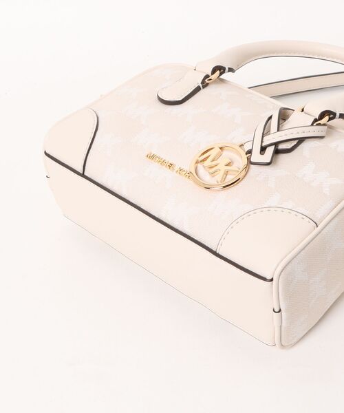 MICHAEL KORS(マイケルコース)の「THOMPSON XS SATCHEL XBODY Crossbody(ショルダーバッグ・レディース・ベージュ系その他・FREE)」の3枚目の写真