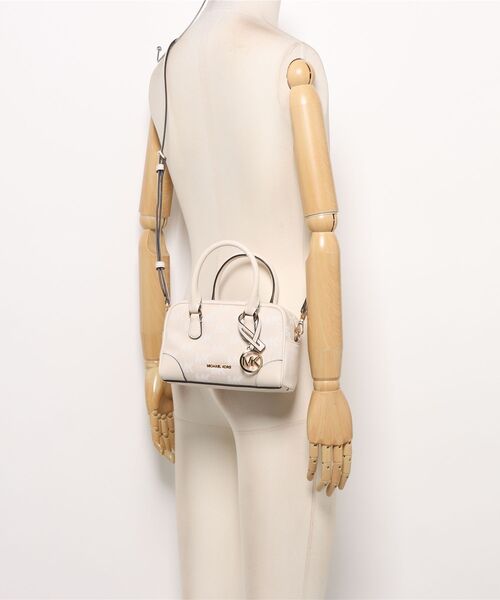 MICHAEL KORS(マイケルコース)の「THOMPSON XS SATCHEL XBODY Crossbody(ショルダーバッグ・レディース・ベージュ系その他・FREE)」の5枚目の写真