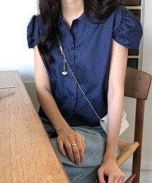 パフスリーブドット柄ブラウス